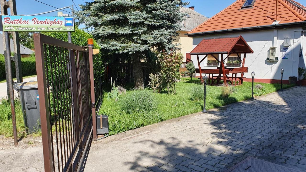 Ruttkai Vendégház Székesfehérvár Exterior foto