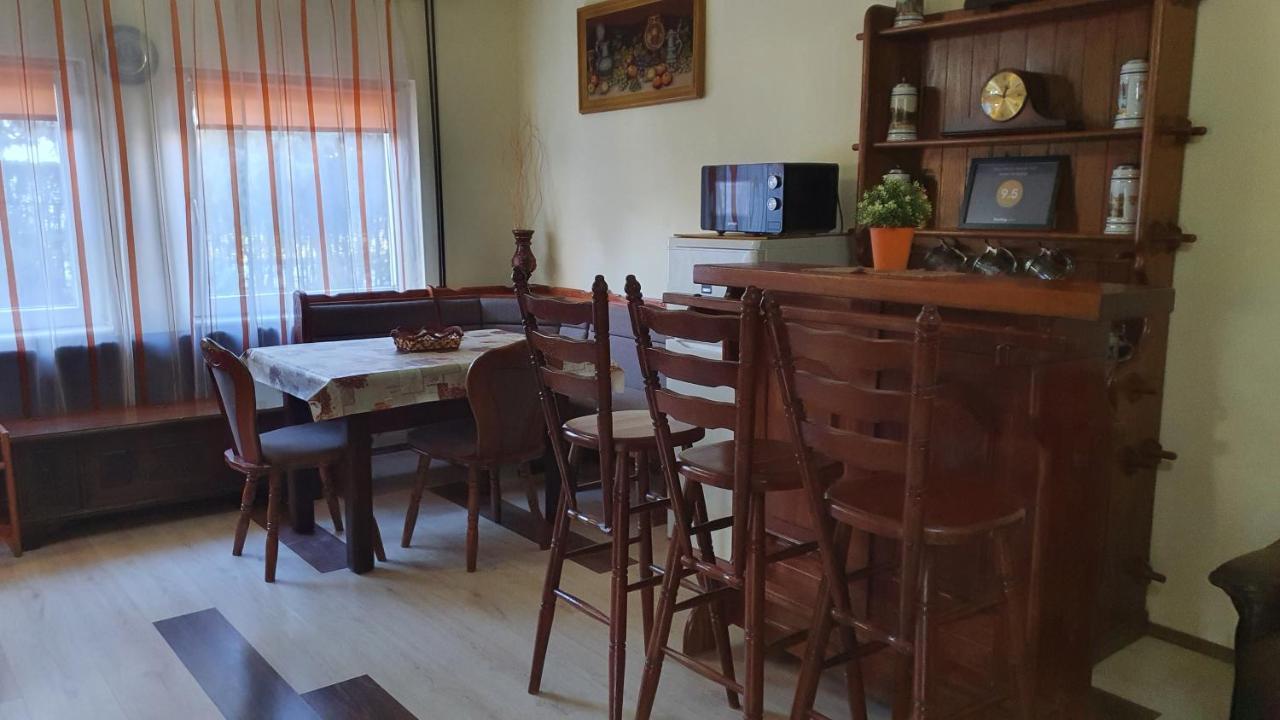 Ruttkai Vendégház Székesfehérvár Exterior foto