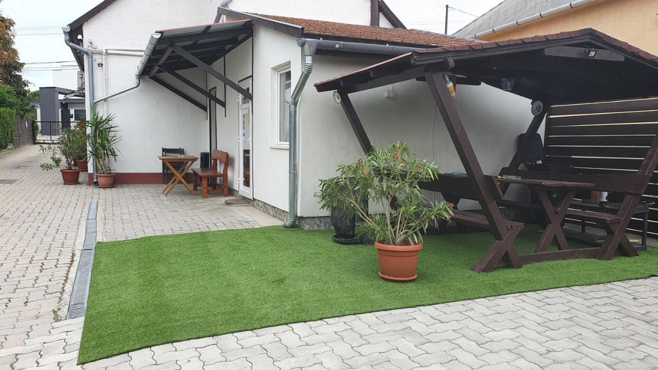 Ruttkai Vendégház Székesfehérvár Exterior foto
